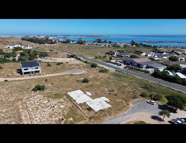 818M² VACANT LAND FOR SALE IN DA GAMA BAY